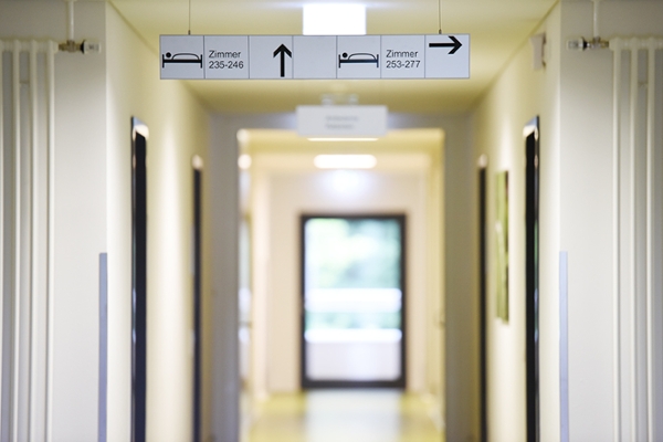 Flur mit Piktogrammen Flur mit Piktogrammen